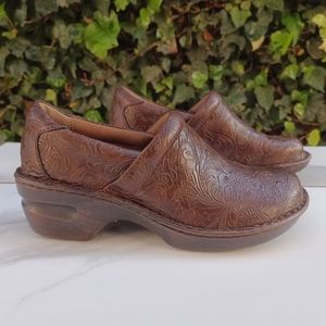 BOC Born Concept Brown Leather Clogs Womens Size 8.5
